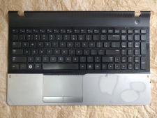 Верхня частина Samsung&nbsp;NP300E5A